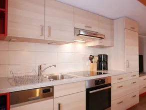 Ferienwohnung 'Rose' mit Gemeinschaftsgarten, Balkon und Wi-Fi - Image 5