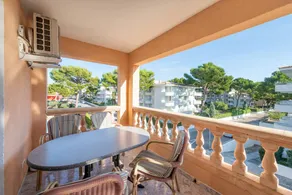 Wohnung mit Terrasse und Garten - Image 3