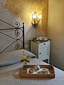 Family-friendly dedicated room with hot tub, garden & BBQ | Nature view - Image 5