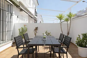 House with terrace & pool | Garden view - Image 3