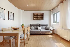 Holiday home with terrace - Image 2