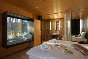 Theodosius Glamping Comfort & Hot Tub - Image 3