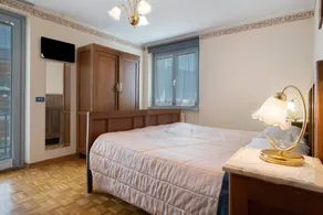 Flat with garden & terrace | Garden view - Image 3