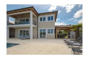 Villa with sauna, barbeque & garden - Image 2
