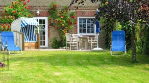 Appartement de vacances adapté aux familles avec jardin, terrasse et barbecue | Vue jardin | Avec animaux bienvenus - Image 4