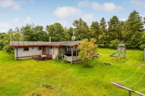 Holiday home with terrace, jacuzzi & barbeque - Image 4