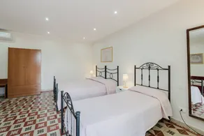 Agréable chambre chez l'habitant conviviale et familiale avec barbecue, jardin et internet haut débit | Vue jardin | Avec animaux admis - Image 2