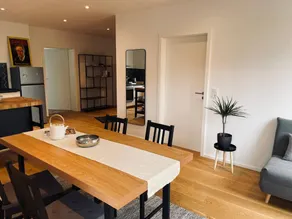 Apartment with terrace - Image 4