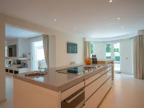 Holiday apartment with terrace, garden & pool | Mountain view - Image 4