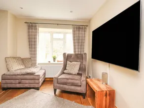 Family-friendly cottage with garden | Pets allowed - Image 5