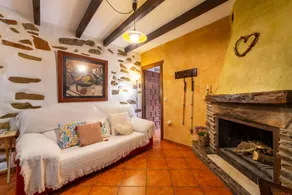 Family-friendly charming house with pool, barbeque & hot tub | Garden view | Good for workation | Pet-friendly - Image 5