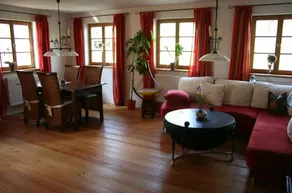 Wonderful dedicated room with terrace, garden & jacuzzi | Garden view - Image 2