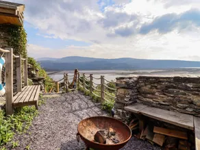 Family-friendly cottage with garden | Beach view | Beach nearby | Pets allowed - Image 2