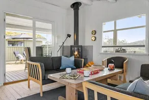 Holiday home with barbeque & terrace - Image 3