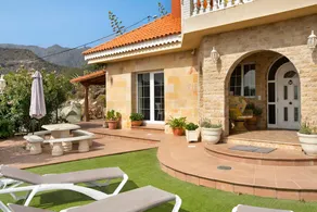 Kinderfreundliche wunderschöne Villa mit privatem Pool, Grill und Terrasse | Gartenblick | Perfekt für die Arbeit von Zuhause | Haustiere erlaubt - Image 3