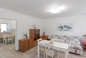Apartamento vacacional apropiado para familias con terraza - Image 2
