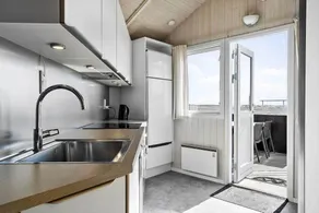 House with terrace, sauna & hot tub - Image 4