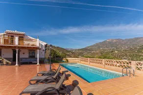 Children-friendly cottage with garden, private pool & terrace | Pets allowed - Image 2