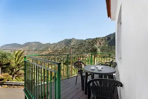 Holiday home with terrace | Mountain view - Image 5