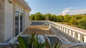 Family-friendly apartment with garden & barbecue - Image 4