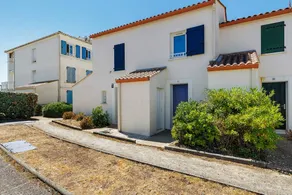 Family-oriented lovely holiday home with terrace, garden & BBQ | Garden view | Beach nearby | Perfect for remote work - Image 2