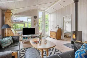 House with sauna, BBQ & jacuzzi - Image 3