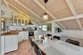 Charming holiday home with terrace | Water view - Image 3