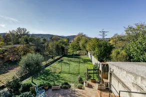 Holiday home with terrace, BBQ & garden | Garden view - Image 2