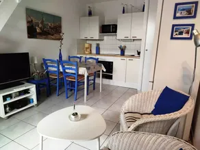 Appartement avec piscine, jardin et terrasse - Image 4