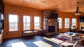 Stunning Vacation Rental for Unforgettable Family Glamping Trips in the Blue Ridge Mountains, North Carolina - Image 3