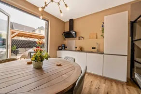 Maison avec terrasse, sauna et jacuzzi - Image 2