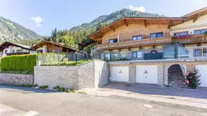 Fully equipped holiday apartment with terrace & garden | Pets allowed - Image 4
