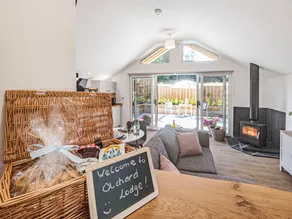 Children-friendly lovely cottage with hot tub & garden - Image 5