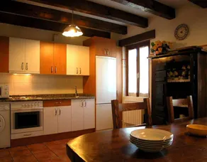 House with garden, terrace & barbeque | Mountain view - Image 4