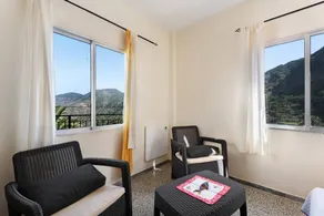 Holiday home with terrace | Mountain view - Image 4