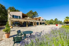 Maison de campagne avec jardin, terrasse et piscine | Vue montagne | Idéale pour le télétravail - Image 3