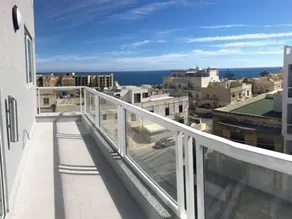 Apartment with terrace | Perfect for remote work - Image 2