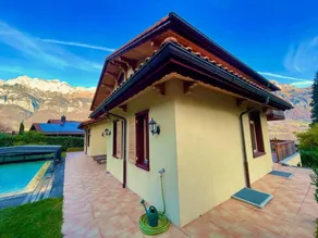 Holiday home with garden, sauna & private pool | Lake view - Image 4