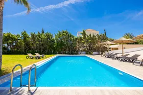 Child-friendly villa with private pool, garden & BBQ | Beach view | Close to the beach - Image 4