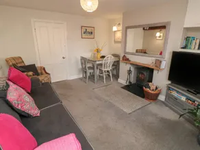 Child-friendly cottage with garden | Pets allowed - Image 3