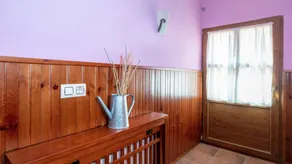 Holiday home with garden, pool & barbeque - Image 4