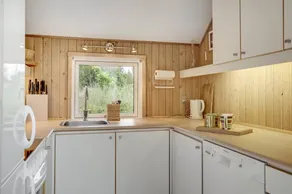 Fully equipped pleasant house with sauna, terrace & pool | Pets are welcome - Image 4