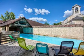 House with terrace, garden & pool | River view | Good for workation - Image 2