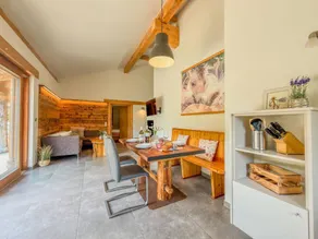 Chalet with sauna between forest and mountains - Image 3