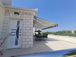 Flat with terrace & barbecue - Image 3