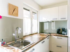 Flat with terrace, garden & barbeque - Image 5