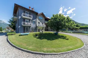 Appartamento con terrazza, griglia e piscina | Vista sulla montagna | Ideale per lavorare da remoto - Image 2