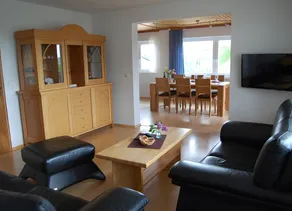 Children-friendly lovely flat with barbeque & garden | Garden view | Dogs allowed - Image 3