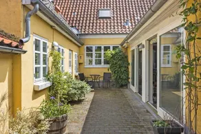 Fully equipped holiday home with BBQ & terrace | Pets are welcome - Image 3