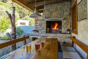 Charming studio with jacuzzi, garden & barbeque - Image 4